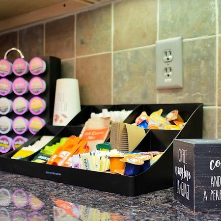 Modern Condo Near Texas Medical Center W Free Parking Х'юстон Екстер'єр фото