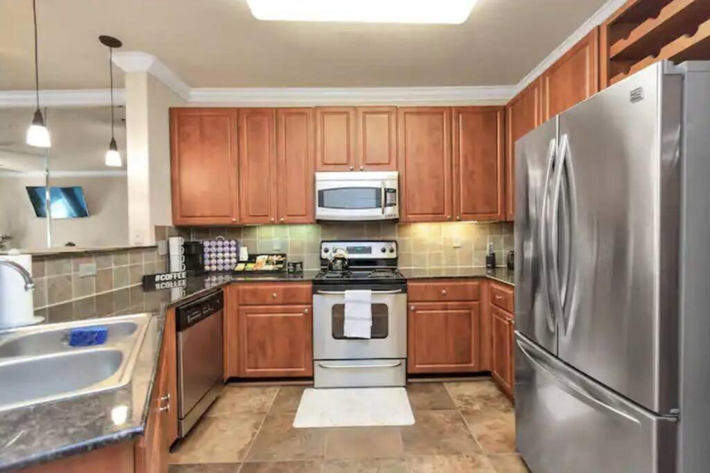 Modern Condo Near Texas Medical Center W Free Parking Х'юстон Екстер'єр фото