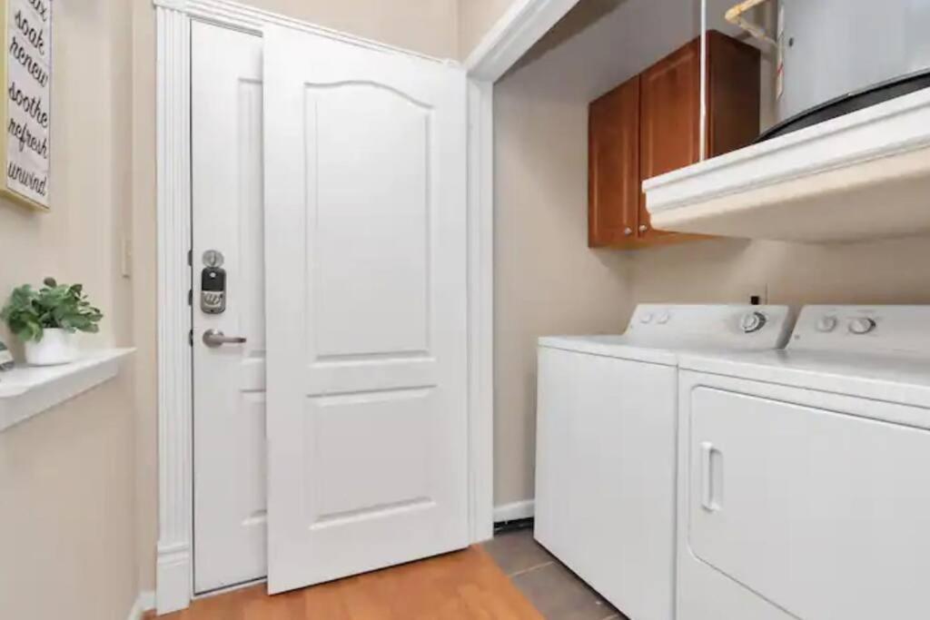 Modern Condo Near Texas Medical Center W Free Parking Х'юстон Екстер'єр фото